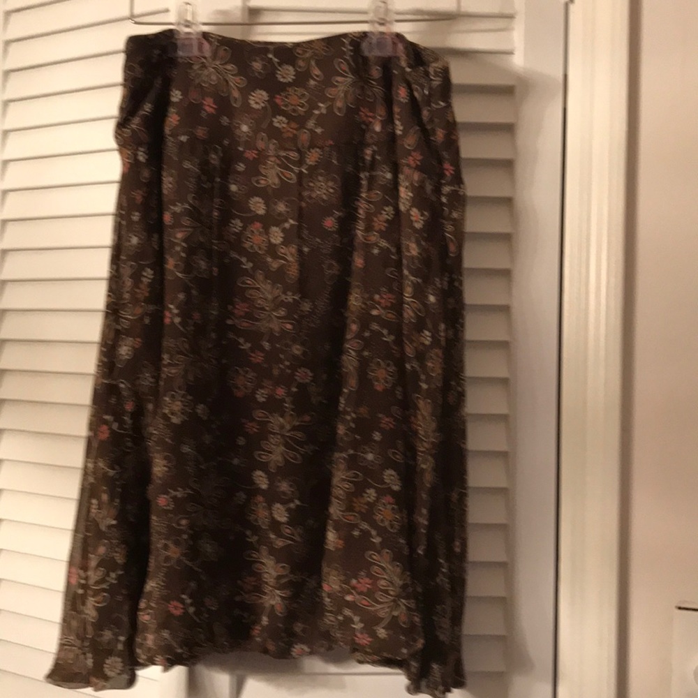 Shirt with hues of brown and orange.